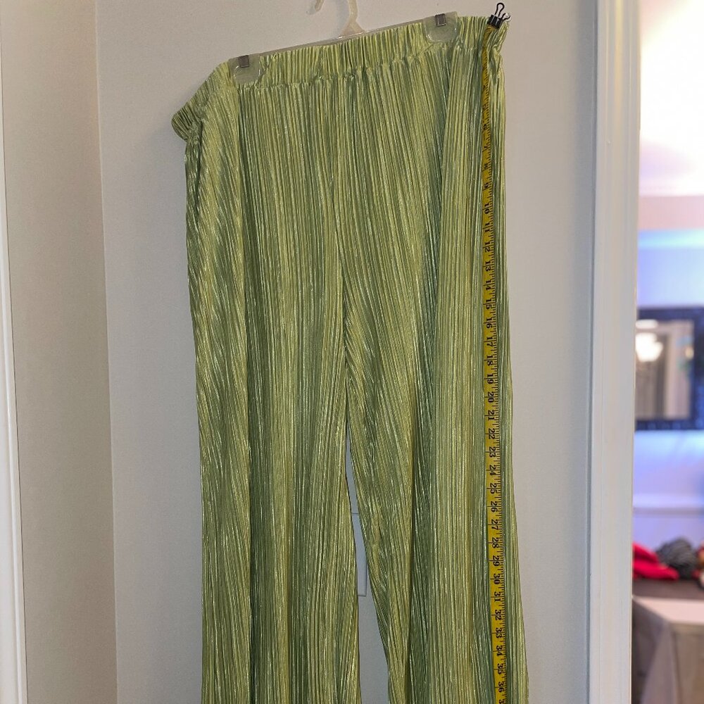 High Waisted Wide Legged Pants